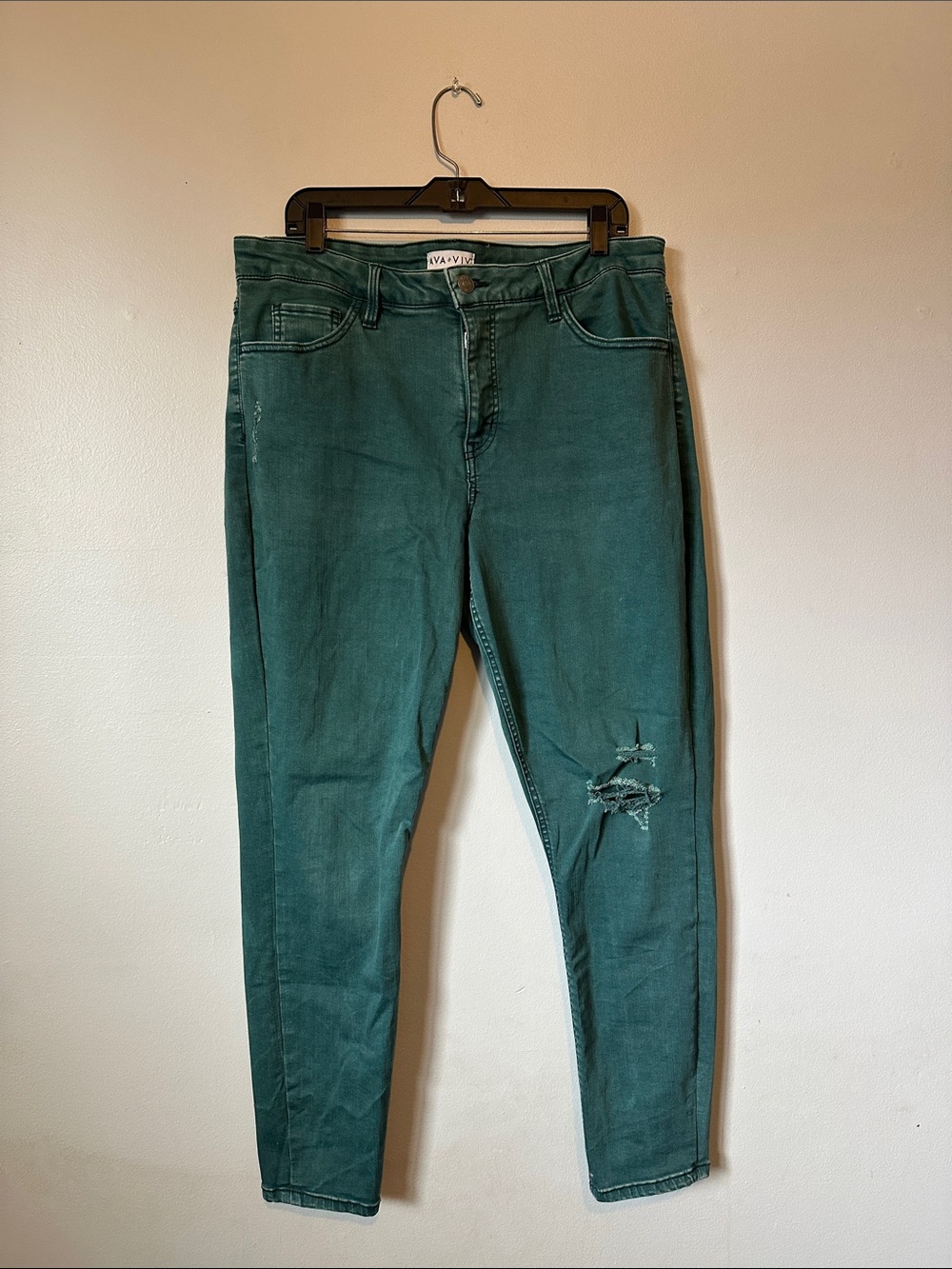 Ava & Viv High-Rise Green Distressed Jeans Women's Size 16 - Picture 2 of 5